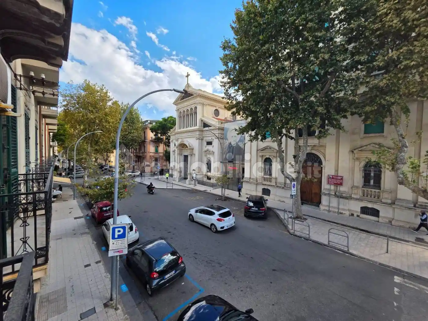 Palazzo - Edificio in Affitto - foto 2