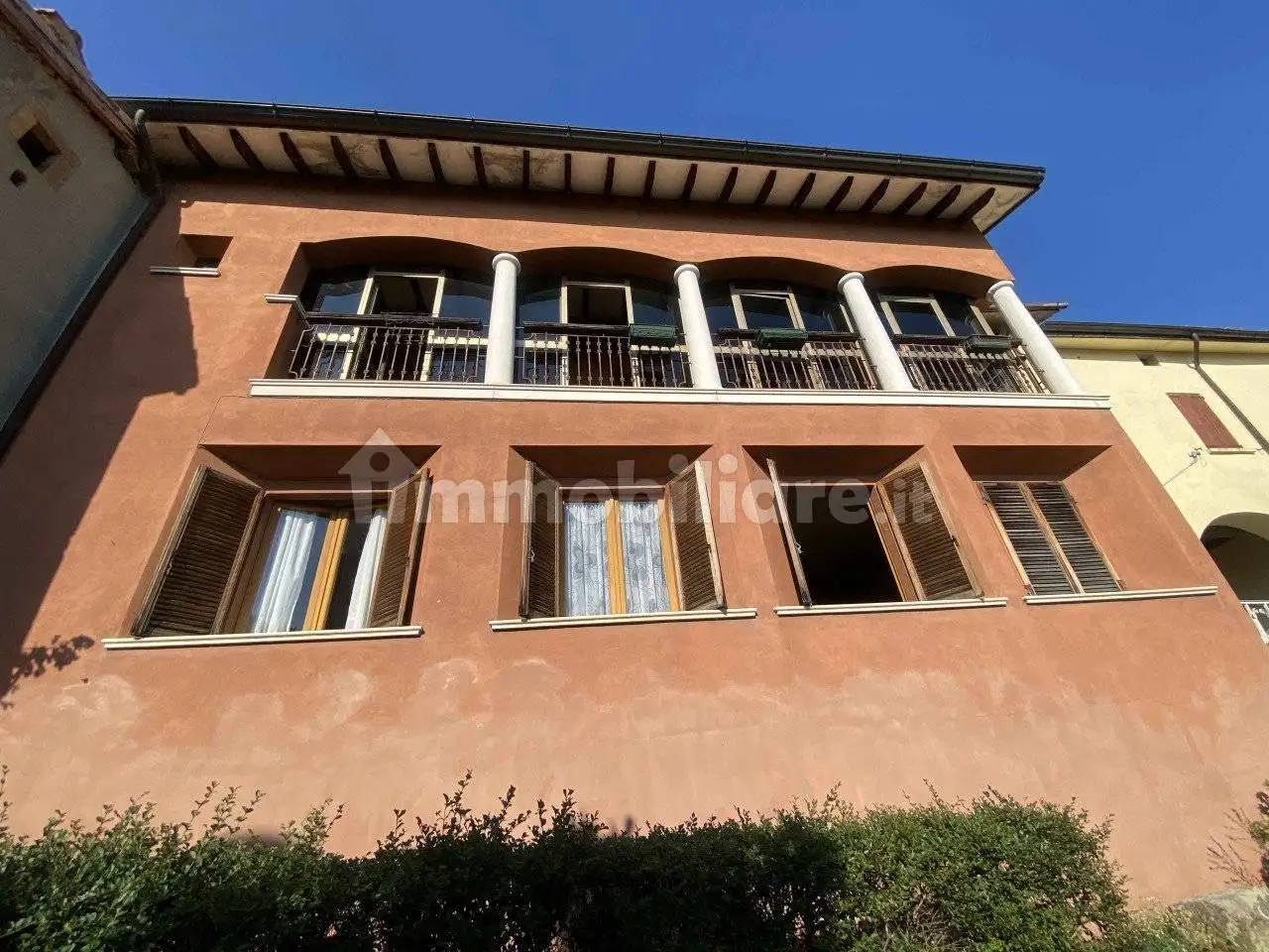 Terratetto plurifamiliare 300 m², da ristrutturare, Carpineti - foto 2