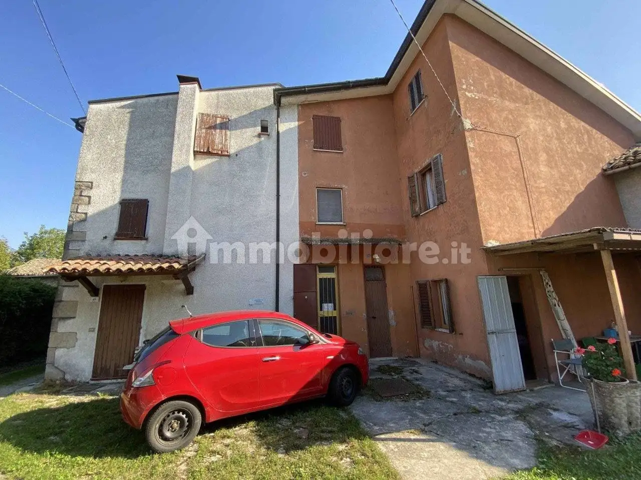 Terratetto plurifamiliare 300 m², da ristrutturare, Carpineti - foto 4