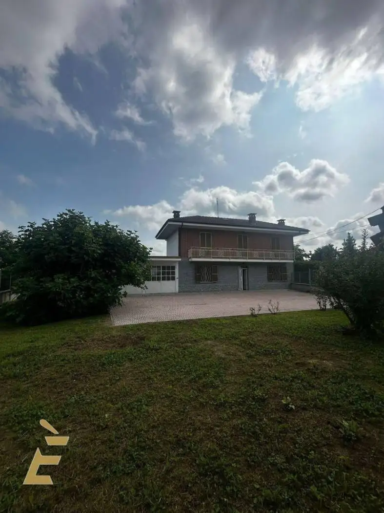 Villa in vendita a Ferrere