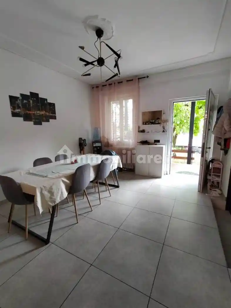 Trilocale ottimo stato, piano terra, Villaggio Badia, Brescia - foto 2