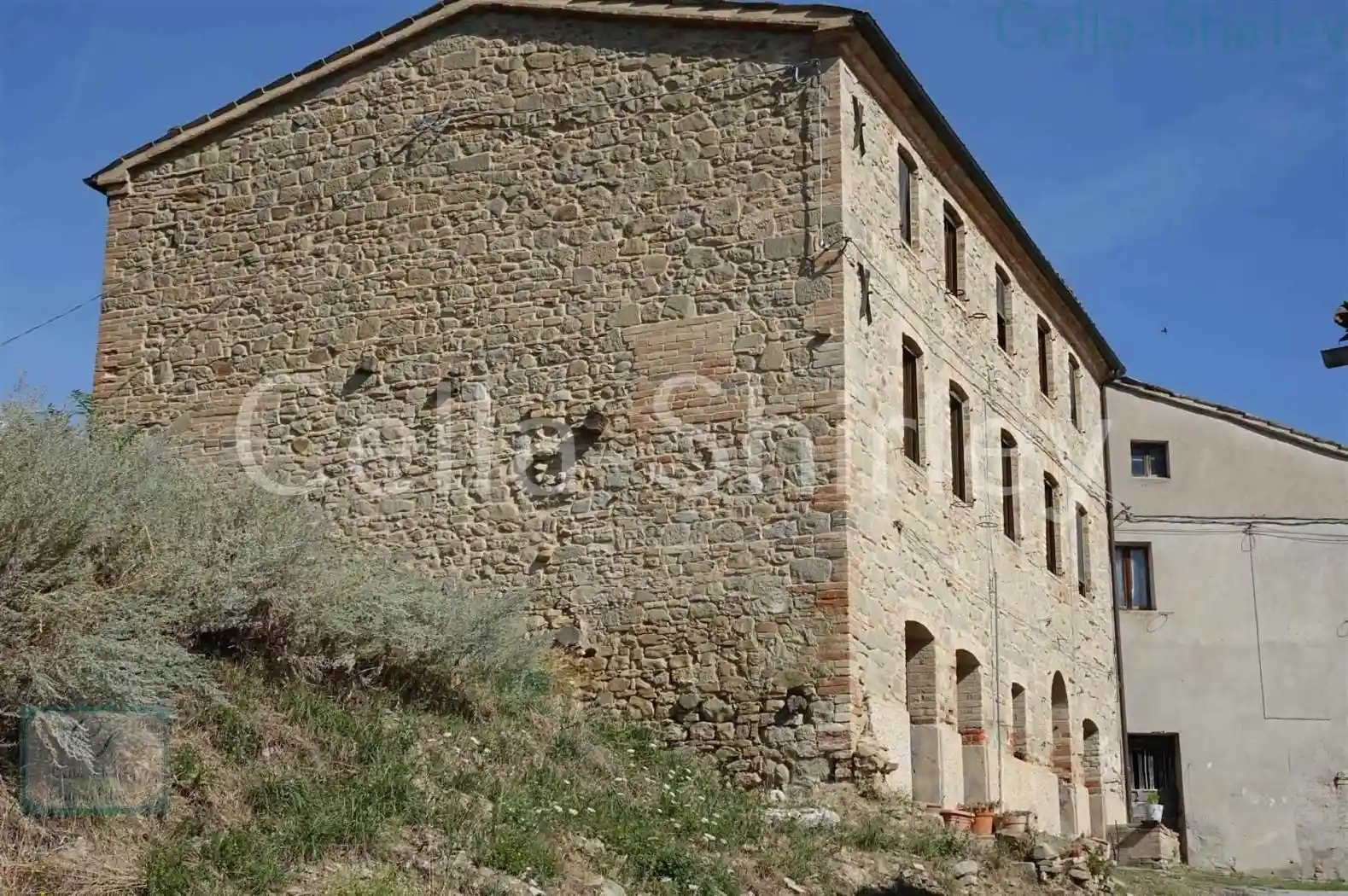 Terratetto unifamiliare 357 m², buono stato, Comunanza - foto 3