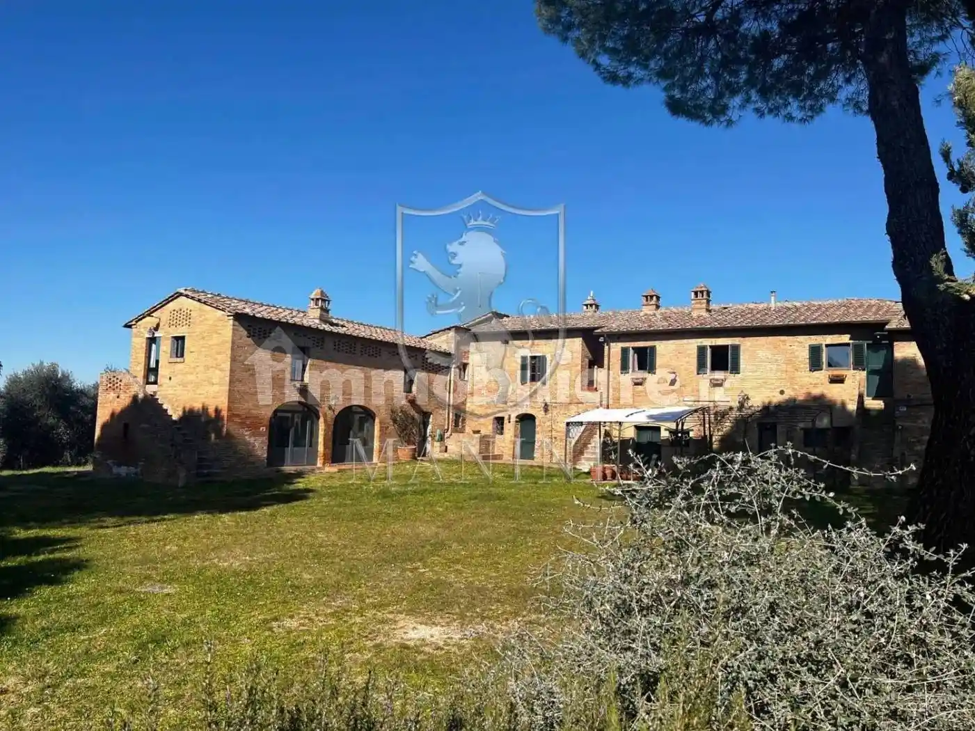 Rustico - Casale in vendita a Siena