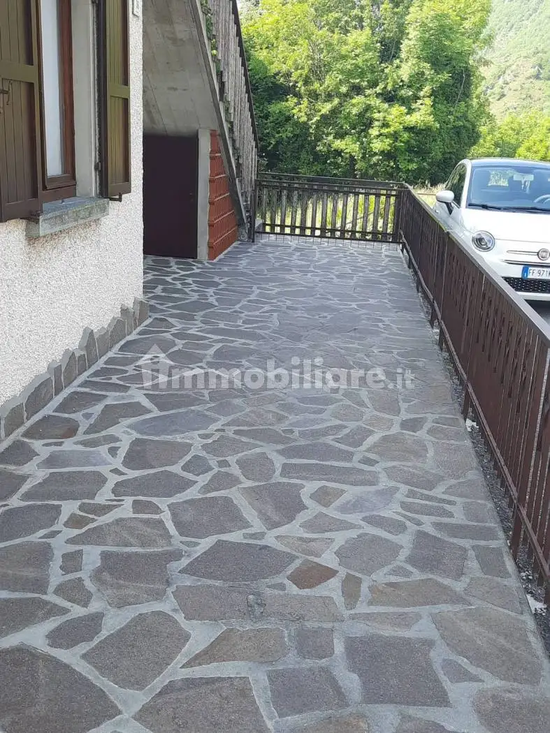 Appartamento in vendita a Selvino