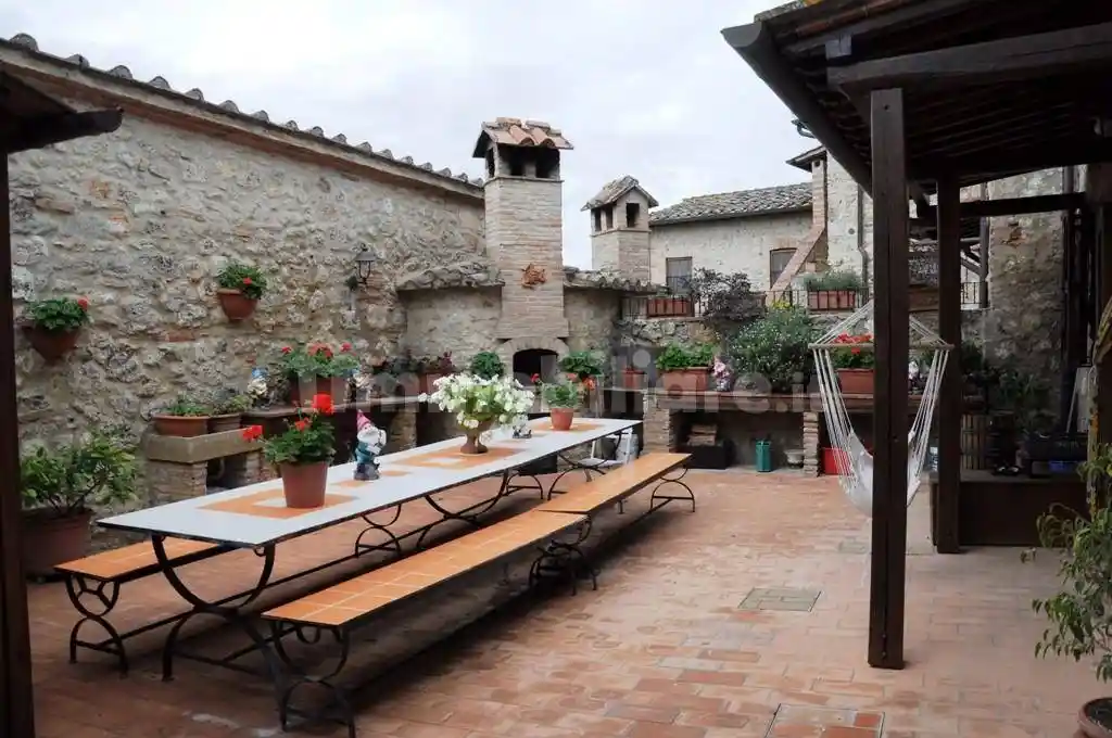 Casa indipendente in vendita a Casole d'Elsa