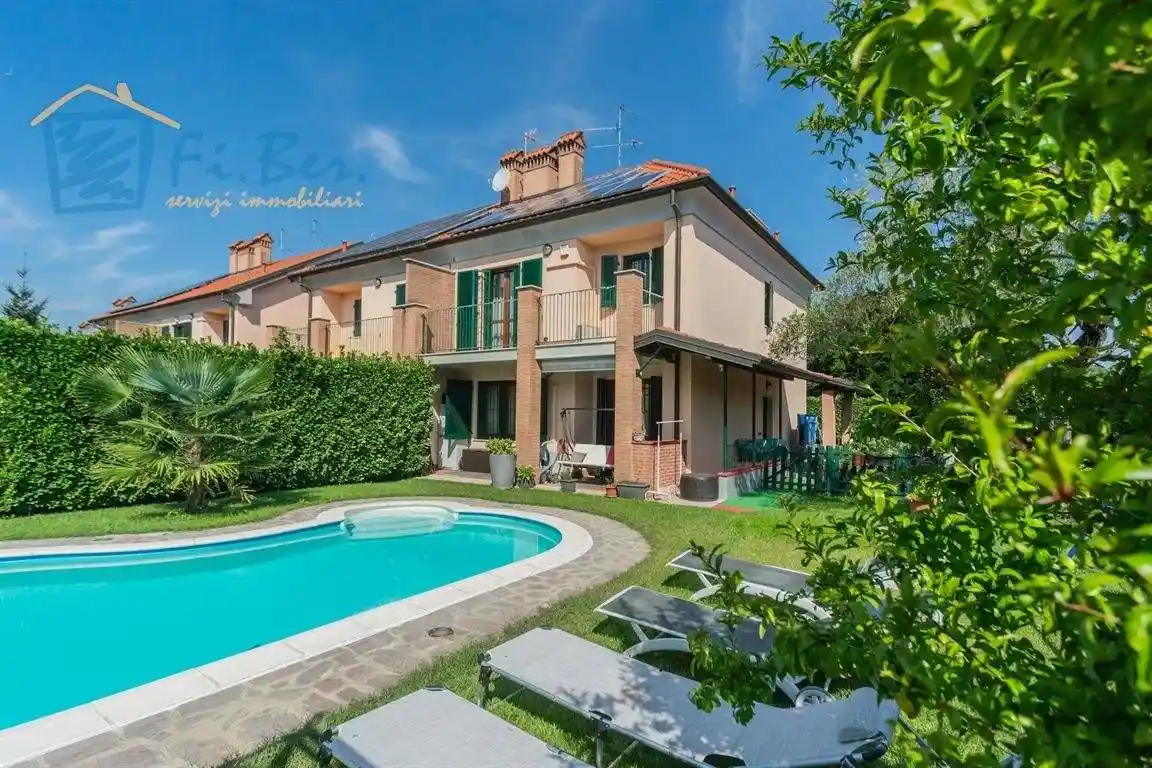 Villa in vendita a Cernusco sul Naviglio