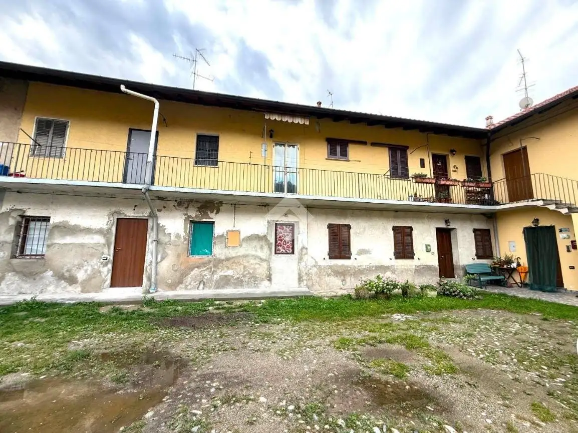 Appartamento in vendita a Usmate Velate