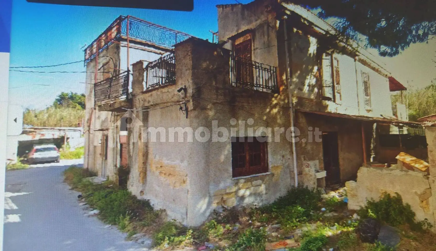 Palazzo - Edificio in vendita a Palermo