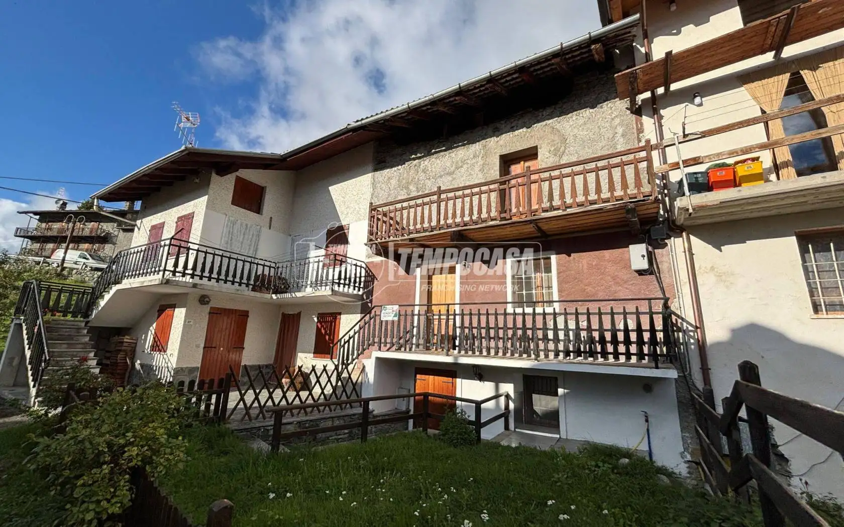 Appartamento in vendita a Emarèse