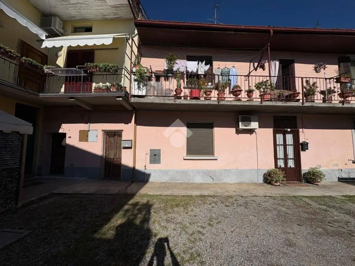 Trilocale via Fratelli Cairoli 12, Centro, Adro - foto 2