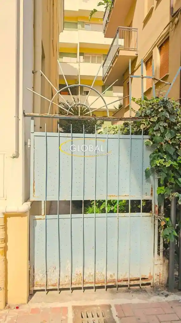 Appartamento buono stato, piano rialzato, Piazza Salotto - Corso Umberto, Pescara - foto 2