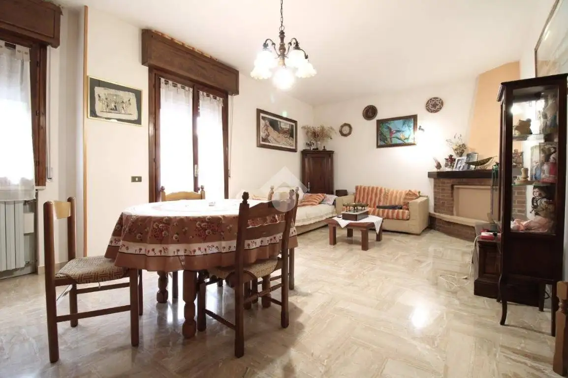 Appartamento in vendita a Baiso