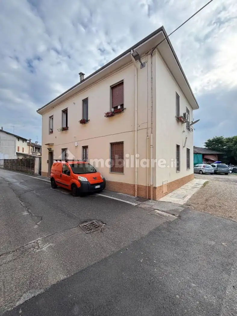 Villa unifamiliare via Trento e Trieste, Centro, Crespiatica - foto 2