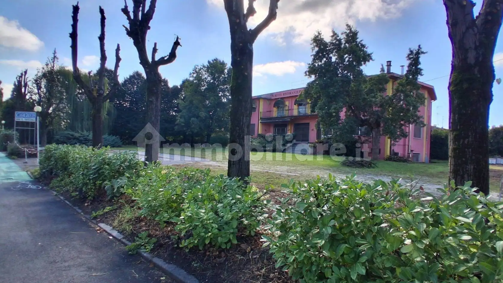 Palazzo - Edificio in vendita a Ostiano