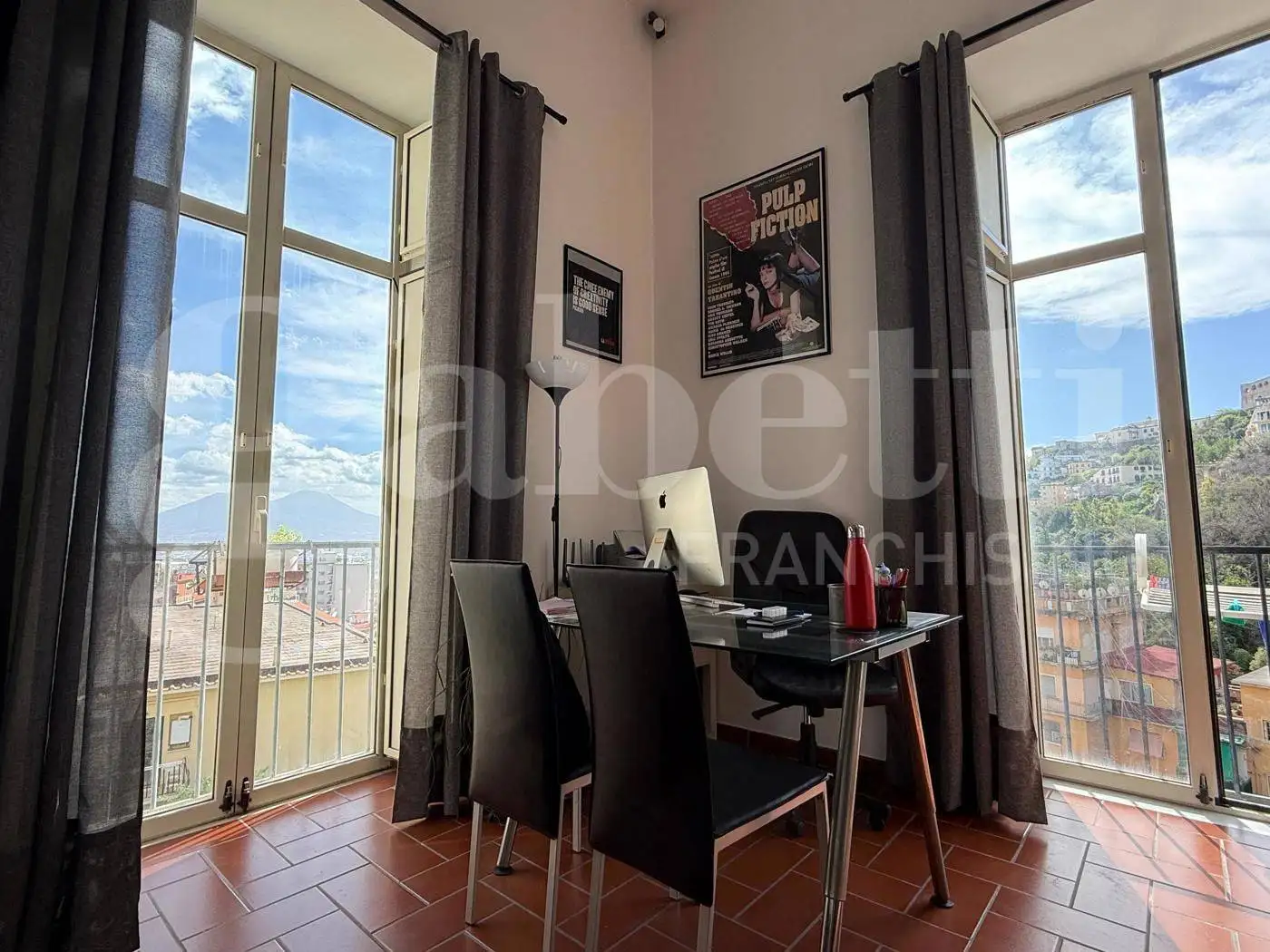 Appartamento in vendita a Napoli