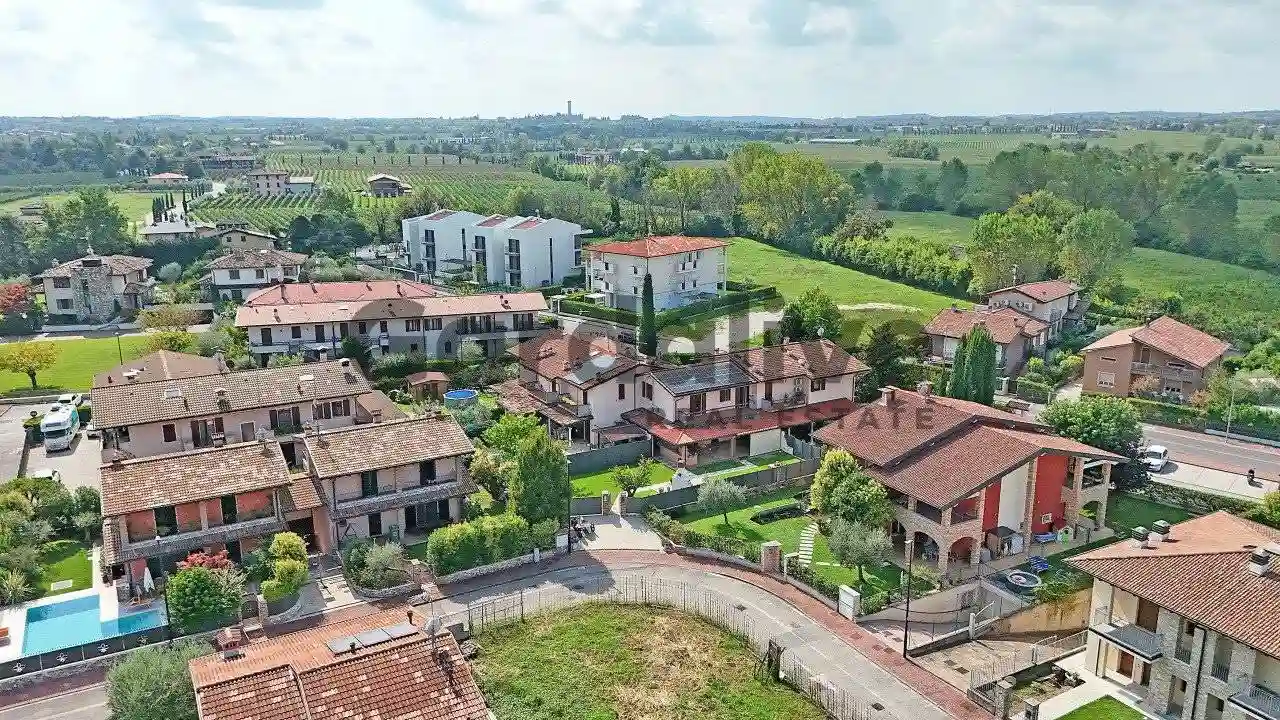 Villetta a schiera - foto 2