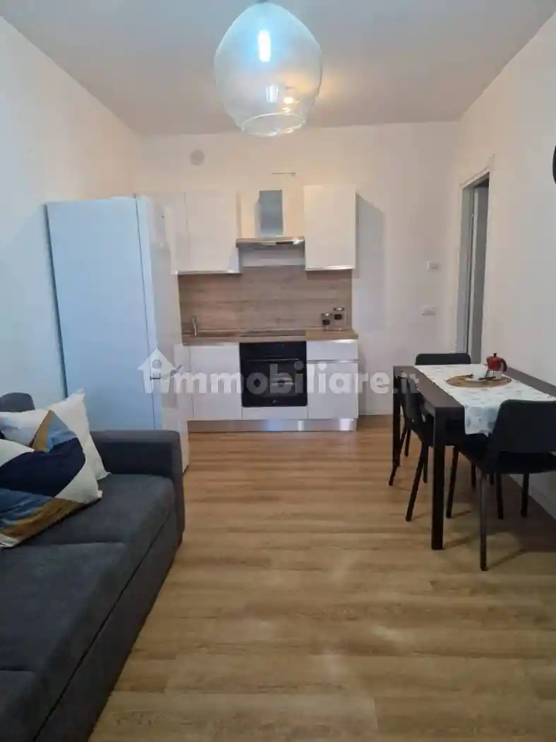 Bilocale via Giulio Cesare 20, Rivoltella, Desenzano del Garda - foto 2