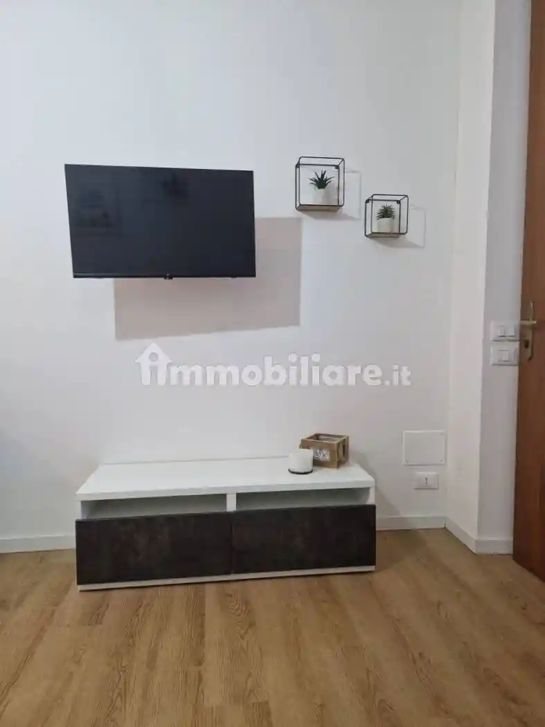 Bilocale via Giulio Cesare 20, Rivoltella, Desenzano del Garda - foto 3