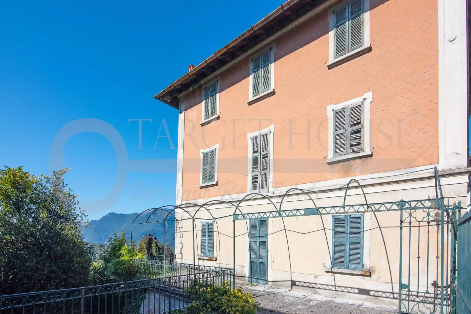 Palazzo - Edificio in vendita a Zelbio