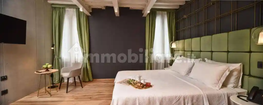 Palazzo - Edificio in Affitto - foto 4