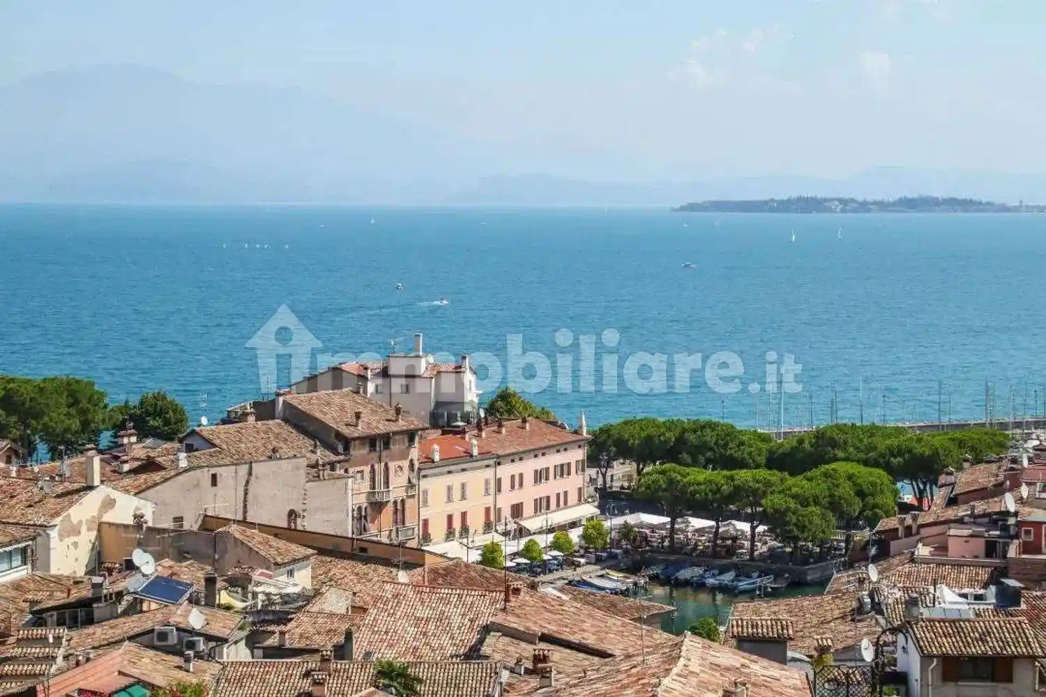 Trilocale viale Catullo No Number, Pieve Vecchia, Villaggio Sanghen, Manerba del Garda - foto 2