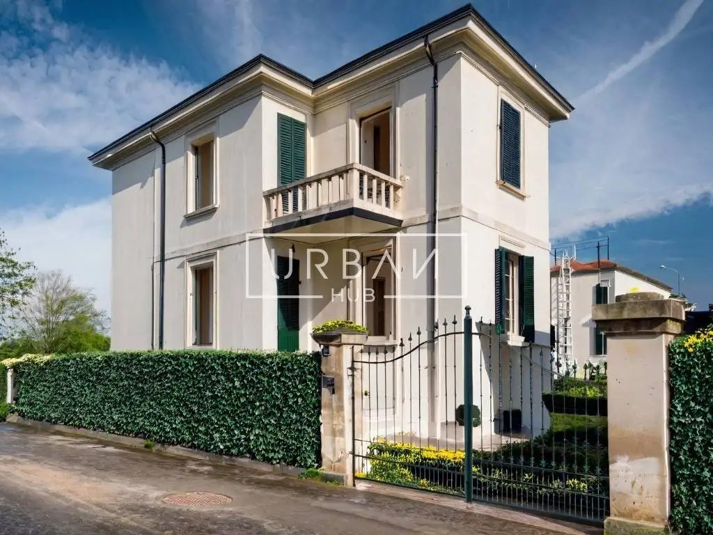 Casa indipendente in vendita a Forlì