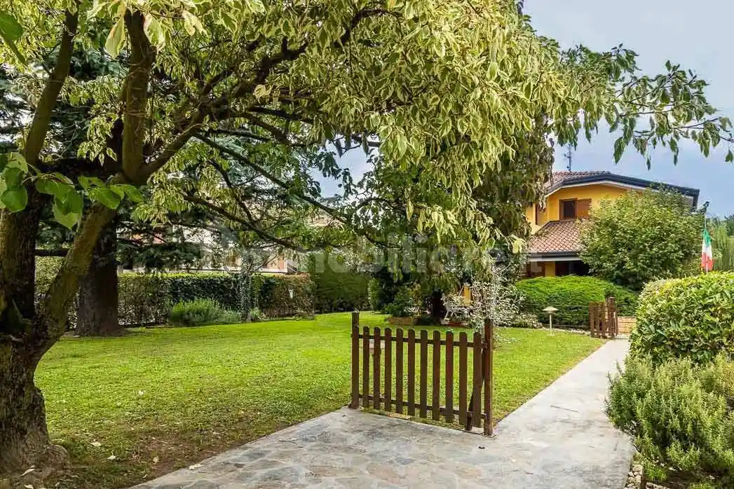 Villa in vendita a Bellusco