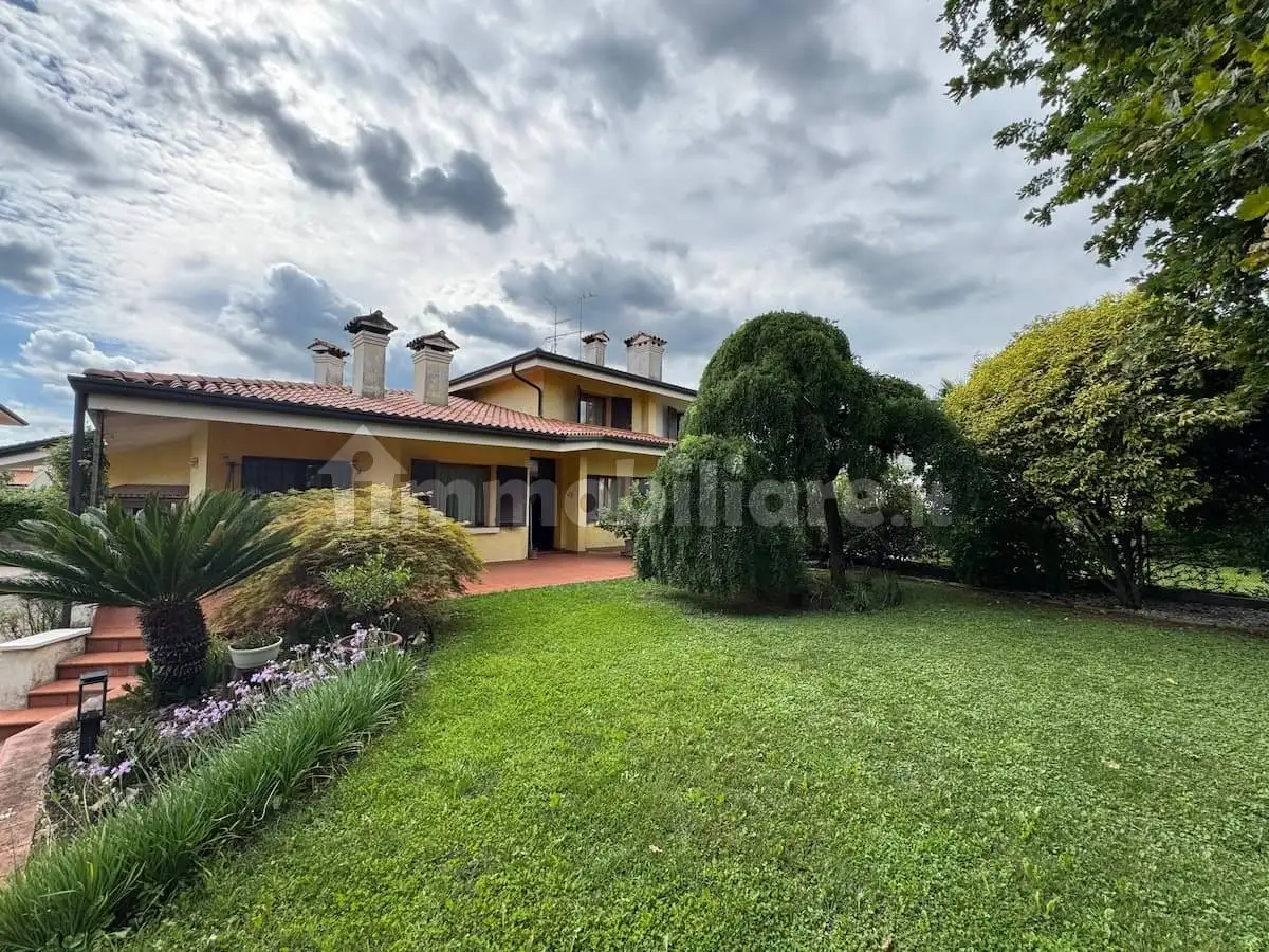 Villa in vendita a Pederobba