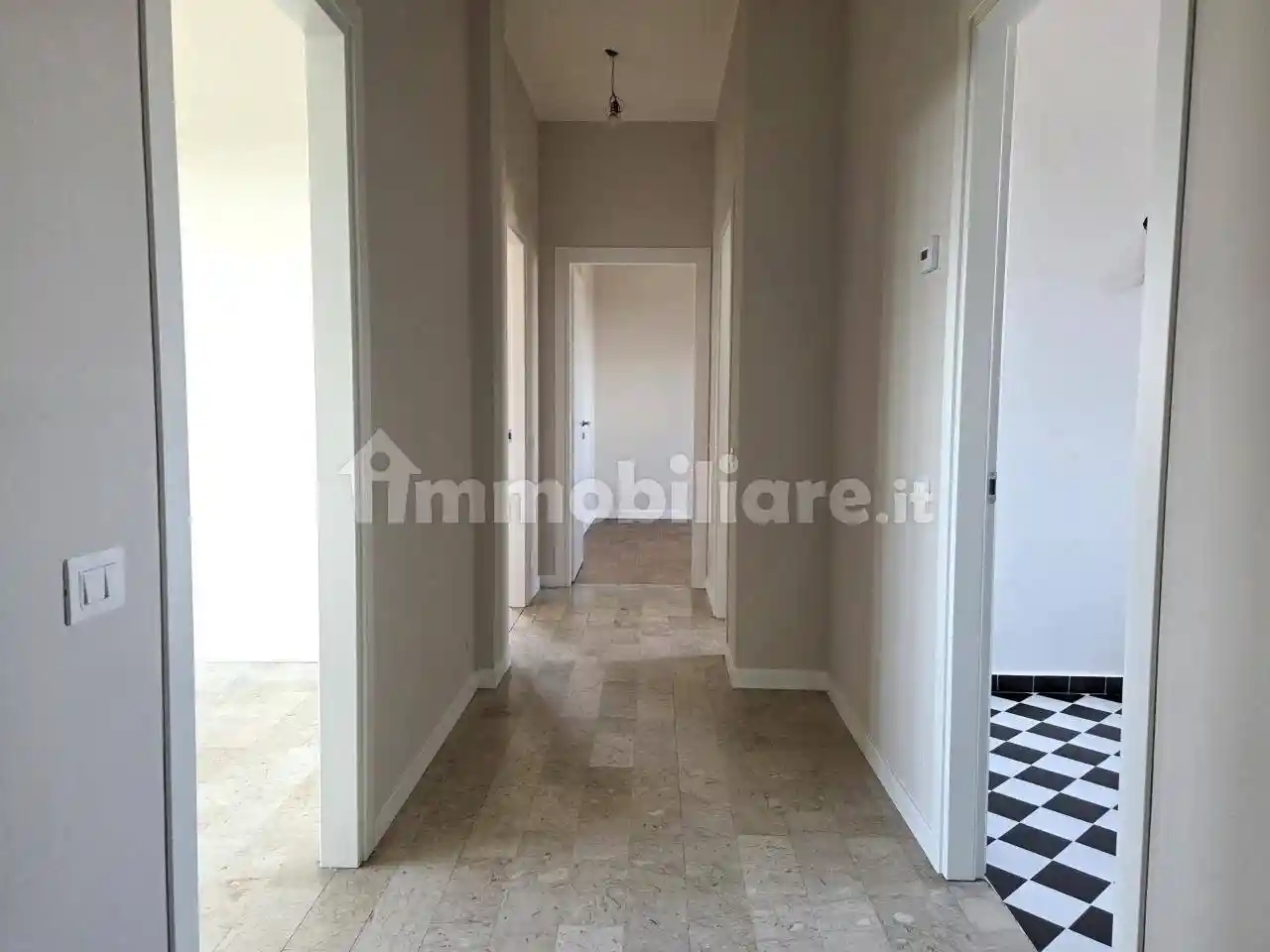 Trilocale via Moro Aldo, 4, Cassano Magnago - foto 3