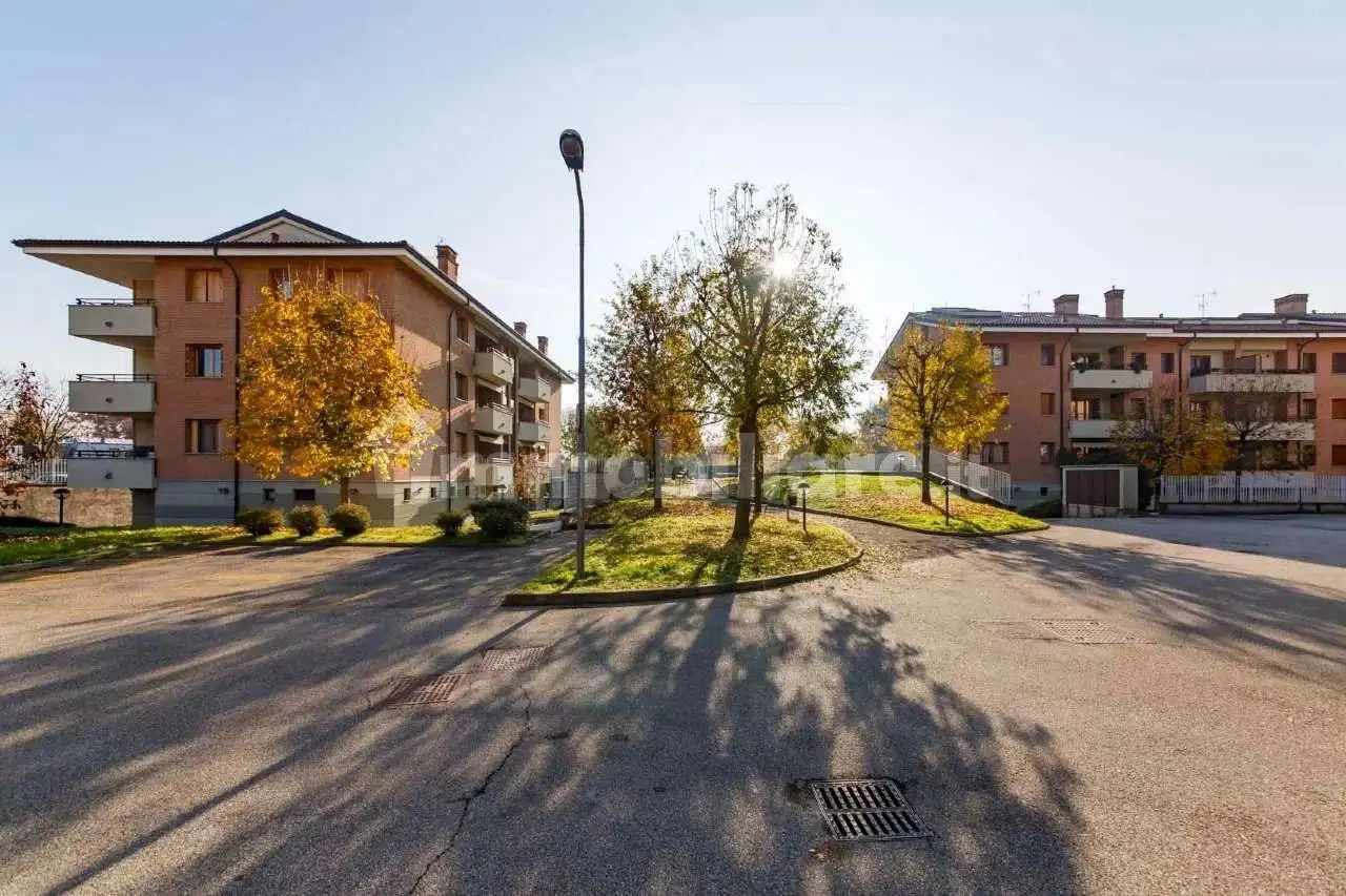 Appartamento in affitto a Arese