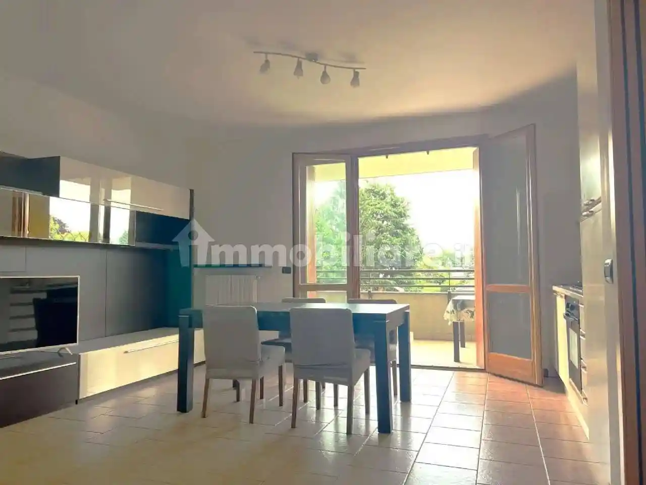Bilocale viale Tazio Nuvolari, 3, Centro, Arese - foto 2