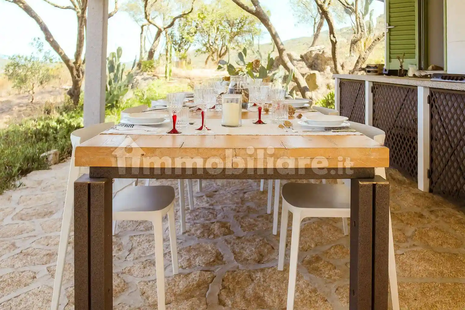 Villa unifamiliare via La Sarra di Lucani 9, San Giovanni, Sole Ruiu, Olbia - foto 2