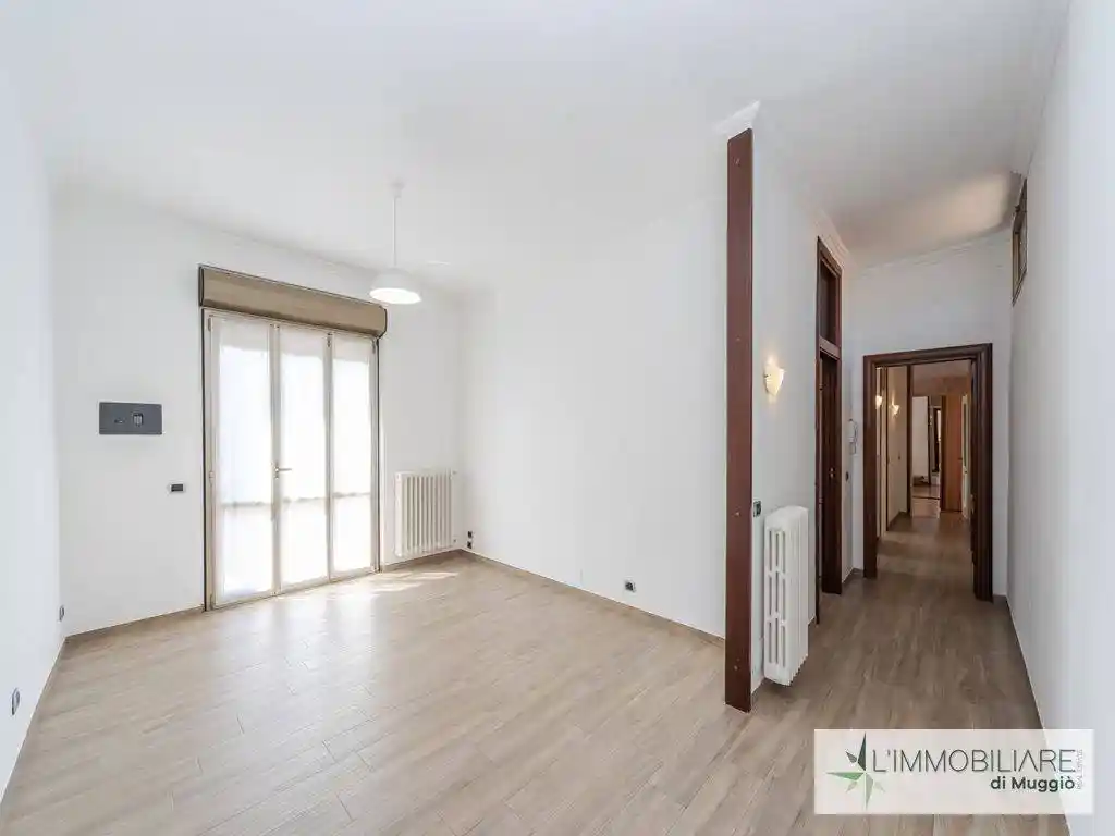 Appartamento in vendita a Varedo