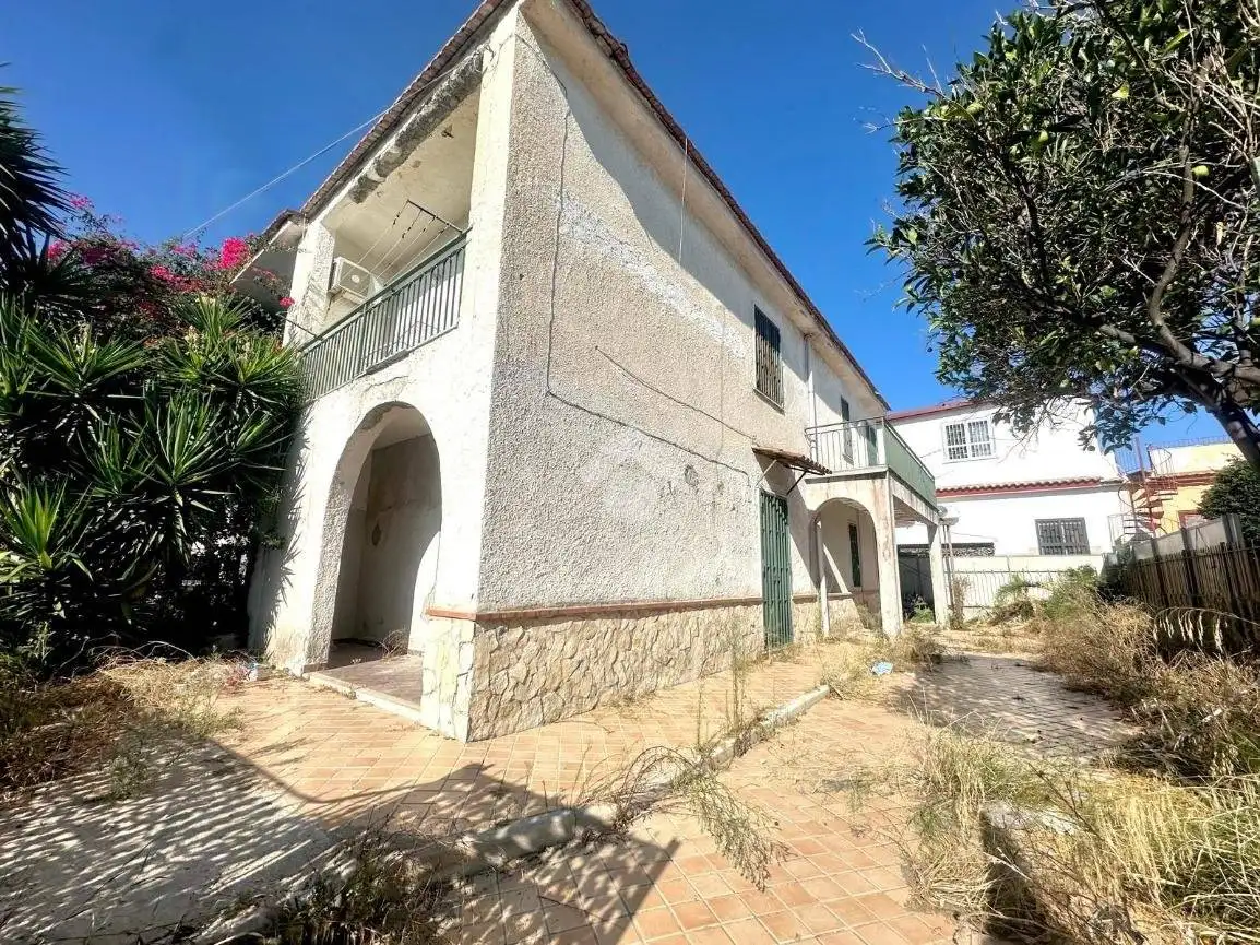 Villa in vendita a Castel Volturno