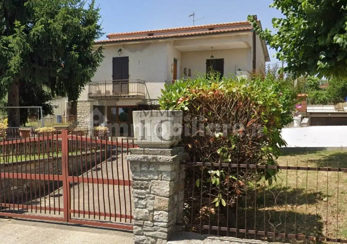 Casa indipendente in vendita a Castiglione del Lago