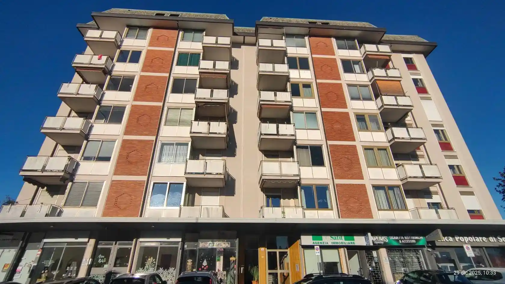 Appartamento in vendita a Carugo