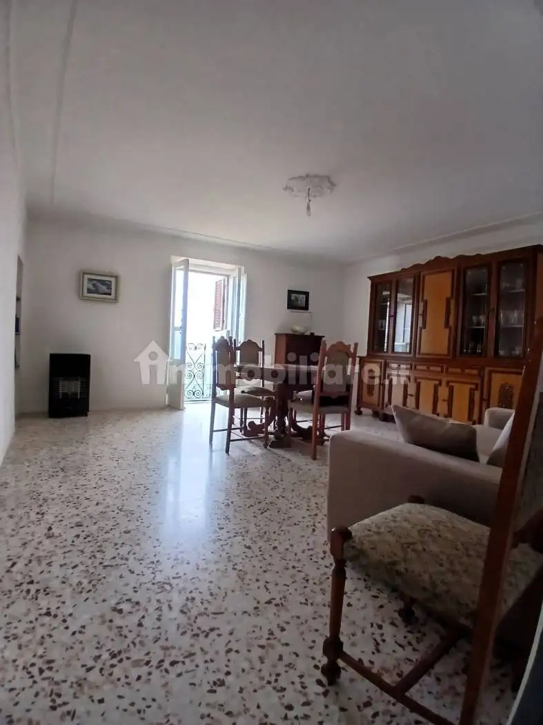 Trilocale via di Mezzo la Terra 20, Centro, Calascio - foto 4