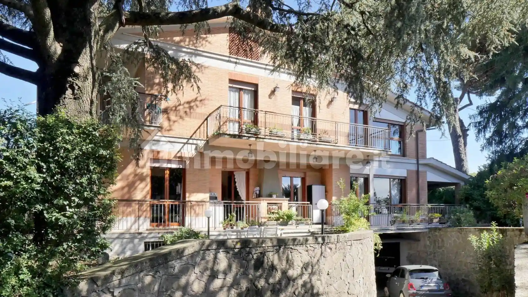 Villa in vendita a Genzano di Roma