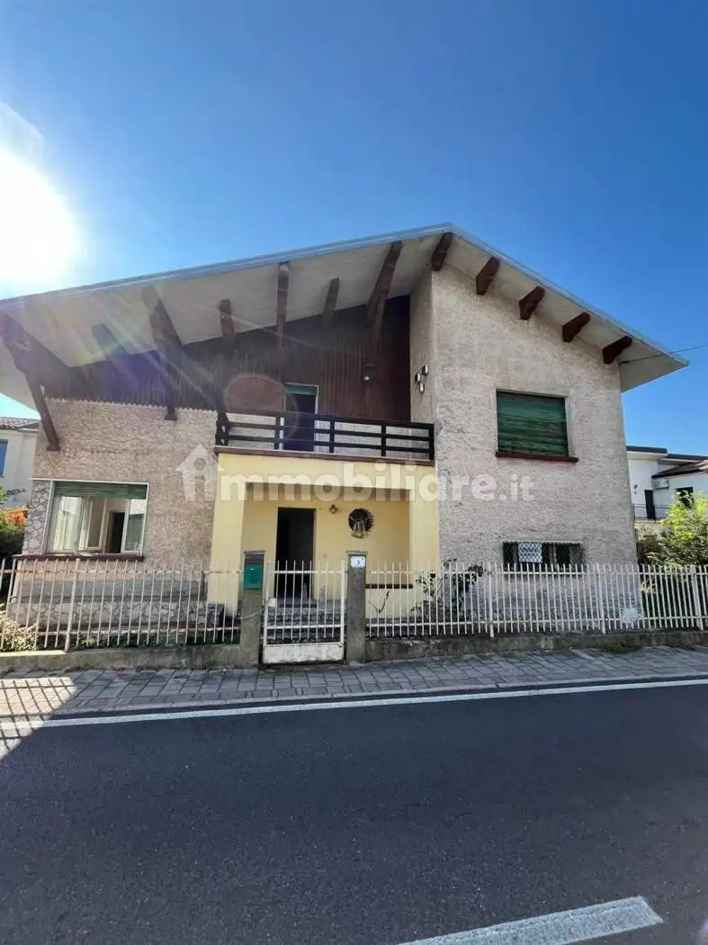 Casa indipendente in vendita a Moglia