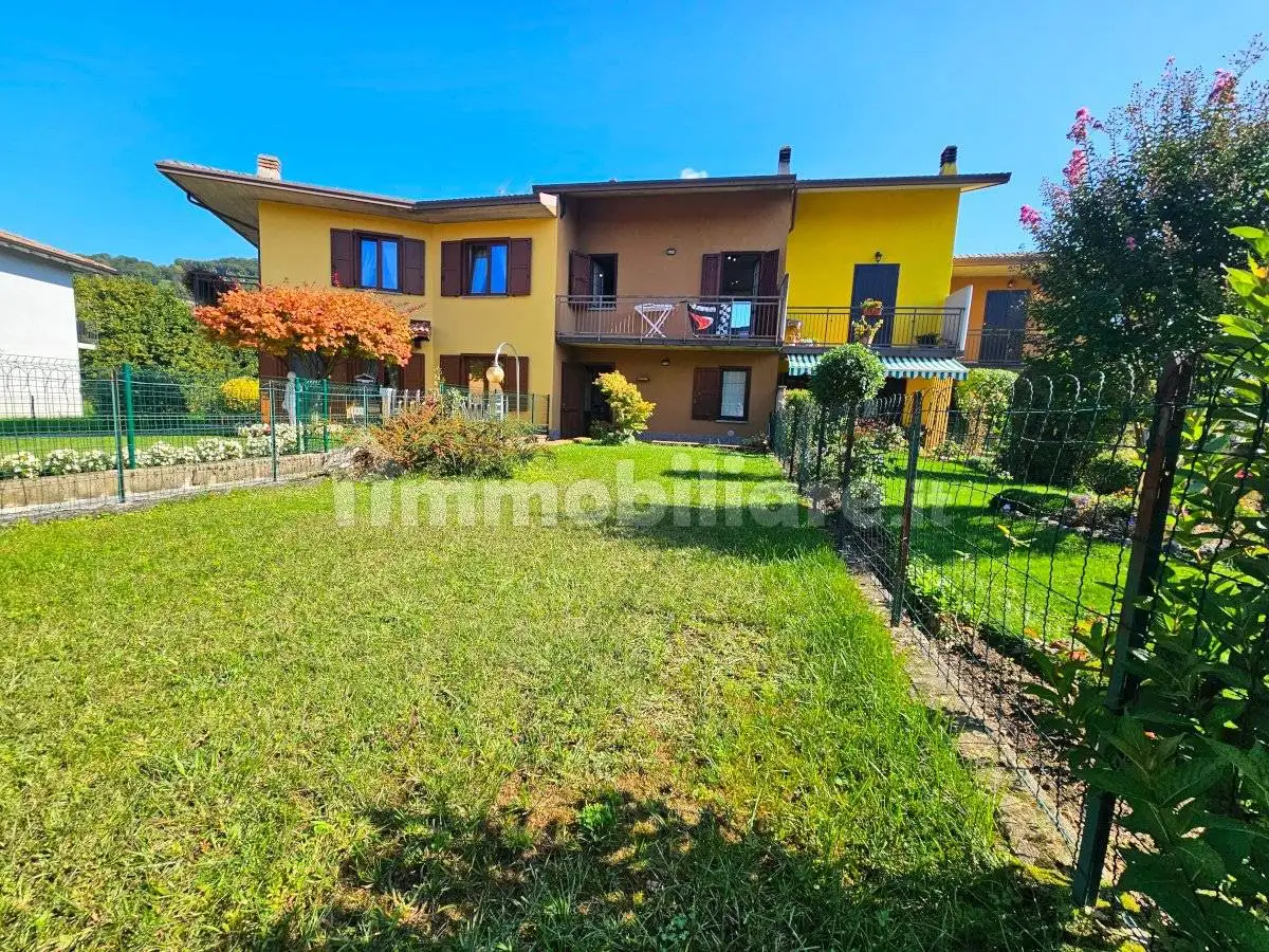 Villetta a schiera in vendita a Casnigo