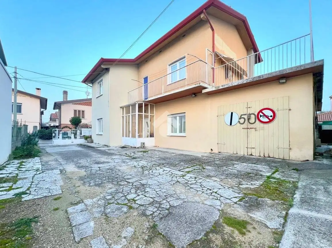 Casa indipendente in vendita a Marano Lagunare