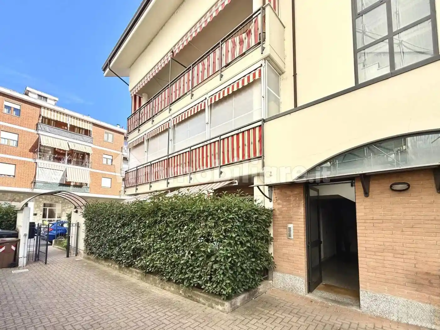 Trilocale via E. Belli, 16, Centro, La Loggia - foto 2