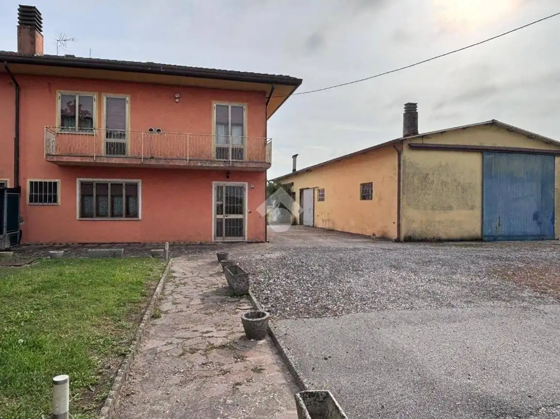 Villa in vendita a Correzzola