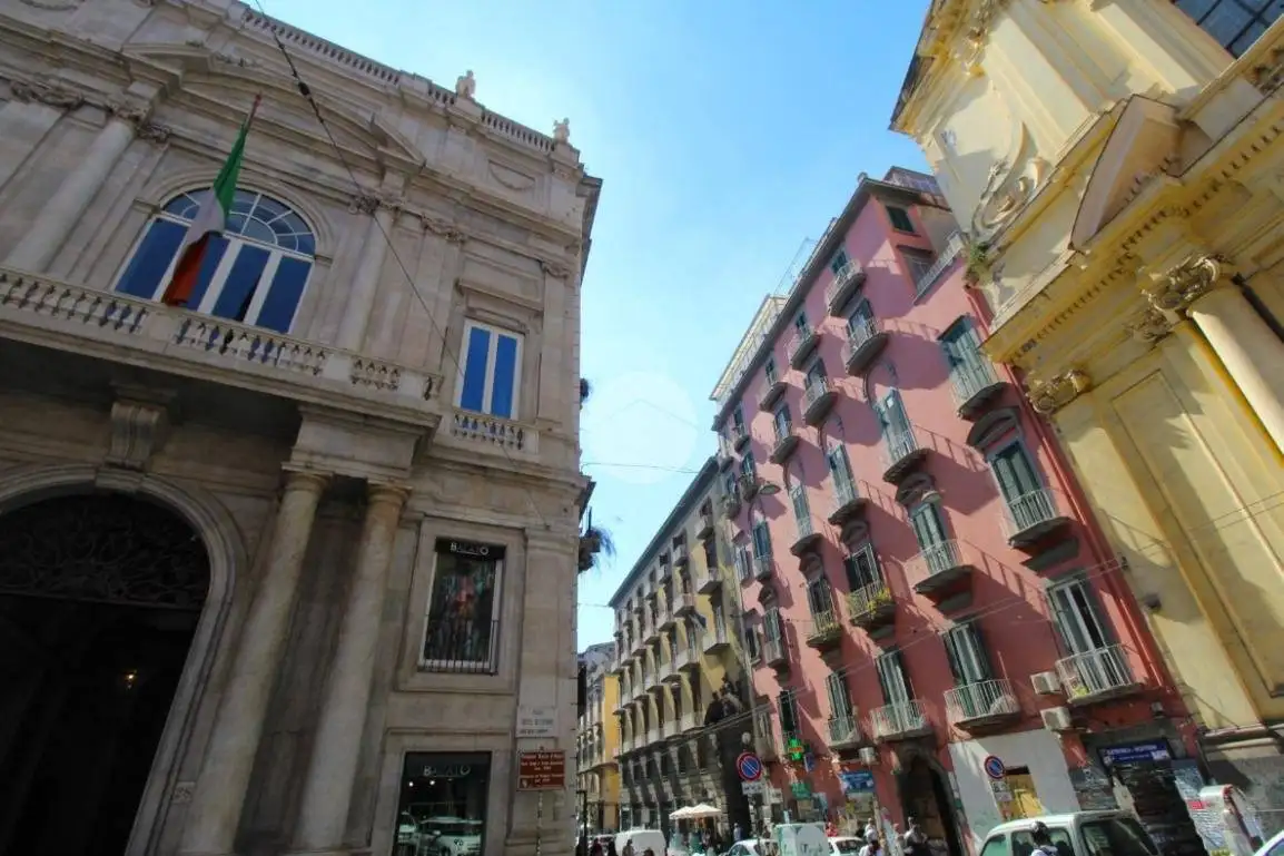 Appartamento in vendita a Napoli