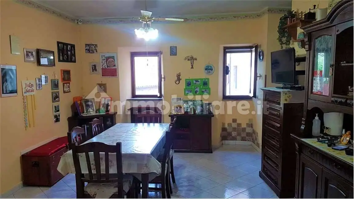 Casa indipendente in vendita a Scheggino