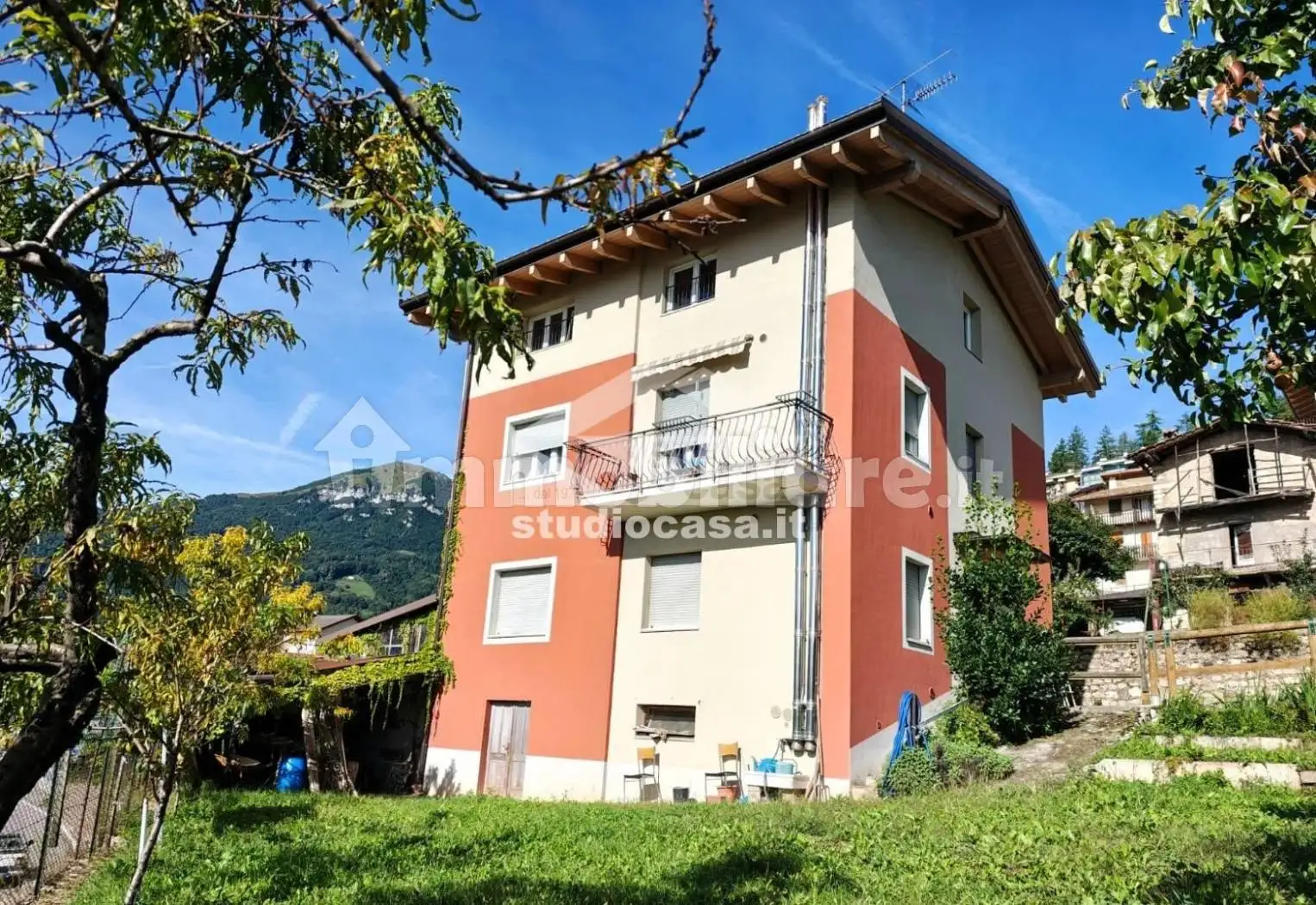 Villa in vendita a Brentonico