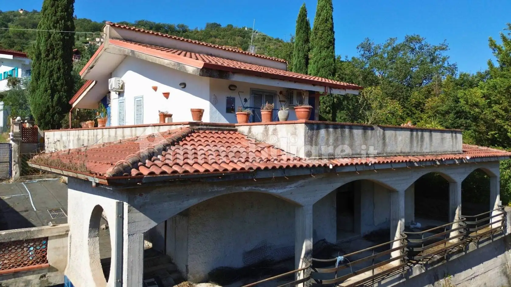 Villa in vendita a Laureana Cilento