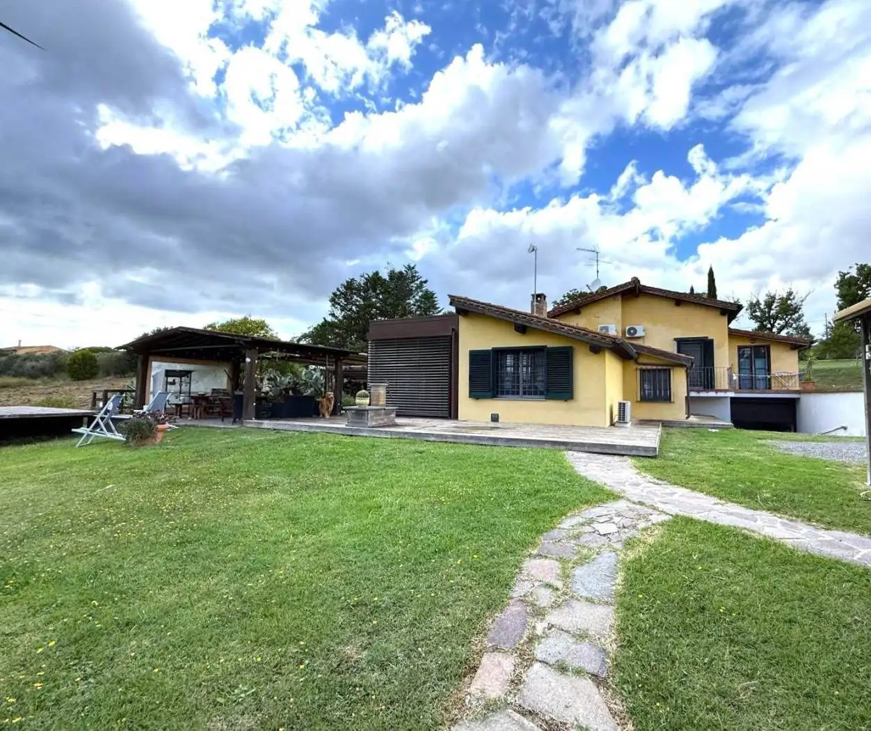 Villa in vendita a Castellina Marittima