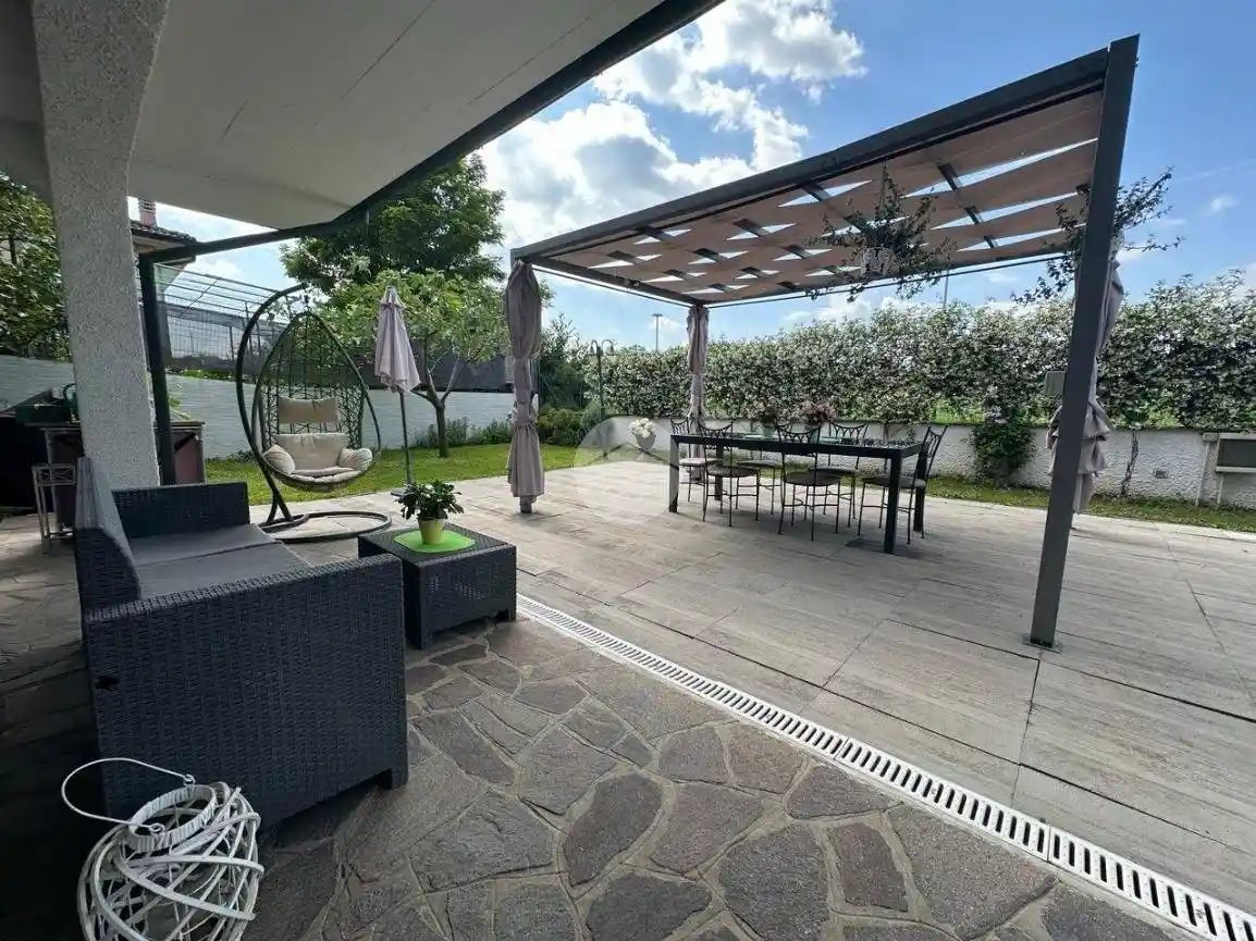 Villa in vendita a Basiano