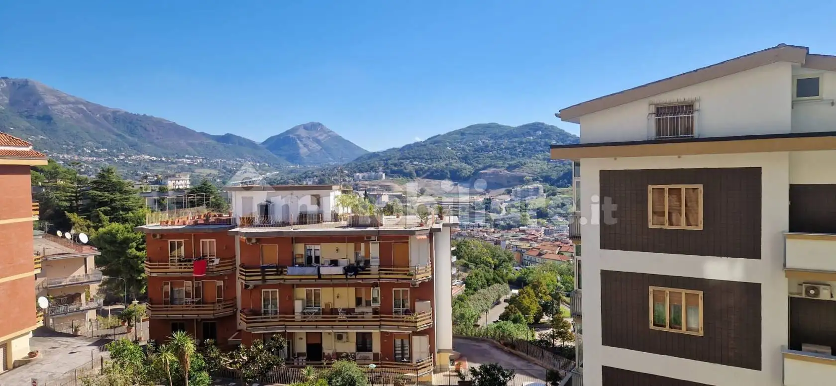 Appartamento in vendita a Salerno